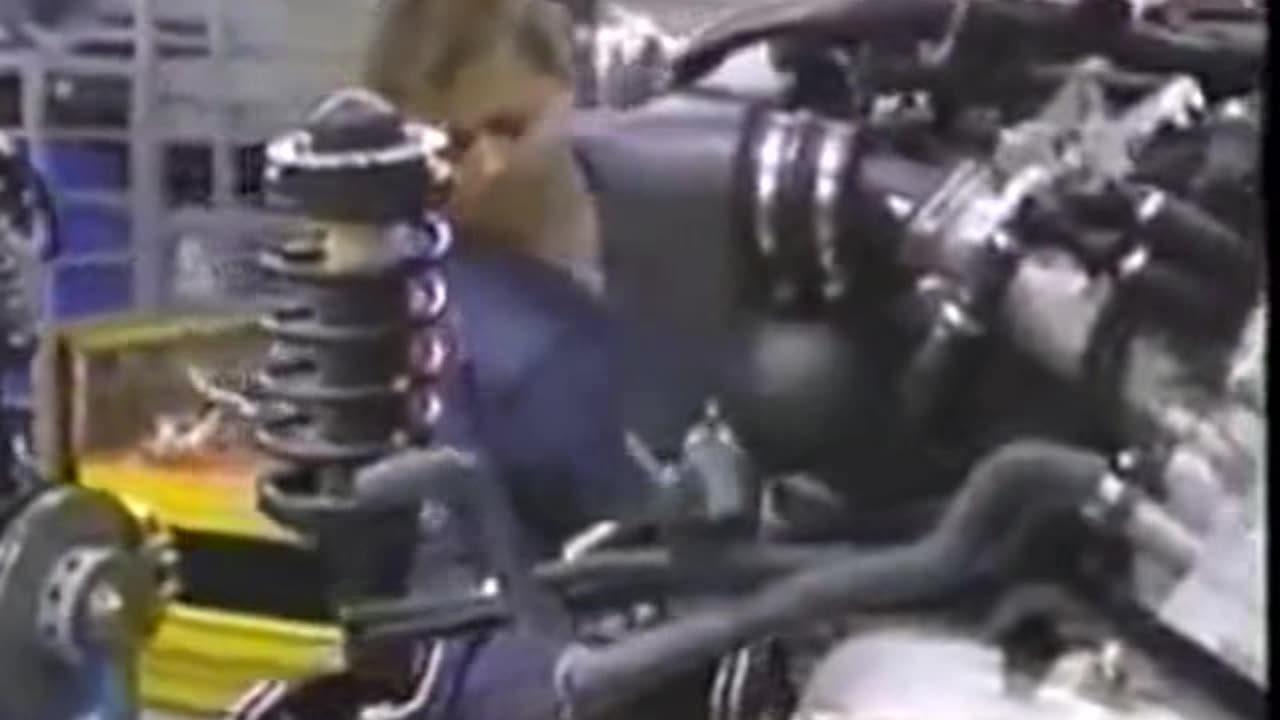 Launch video of the 1988 BMW M5 E34.