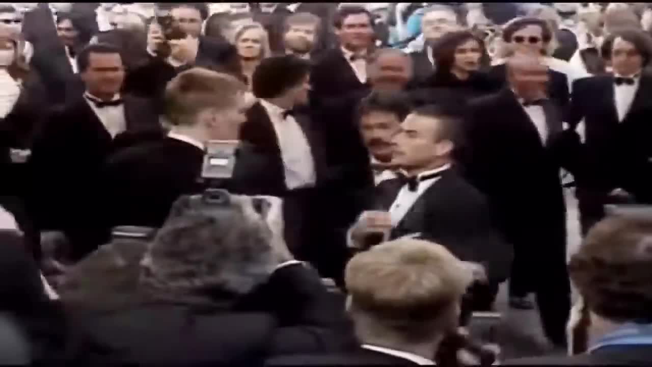 Jean-Claude Van Damme vs. Dolph Lundgren [Cannes, 1992]