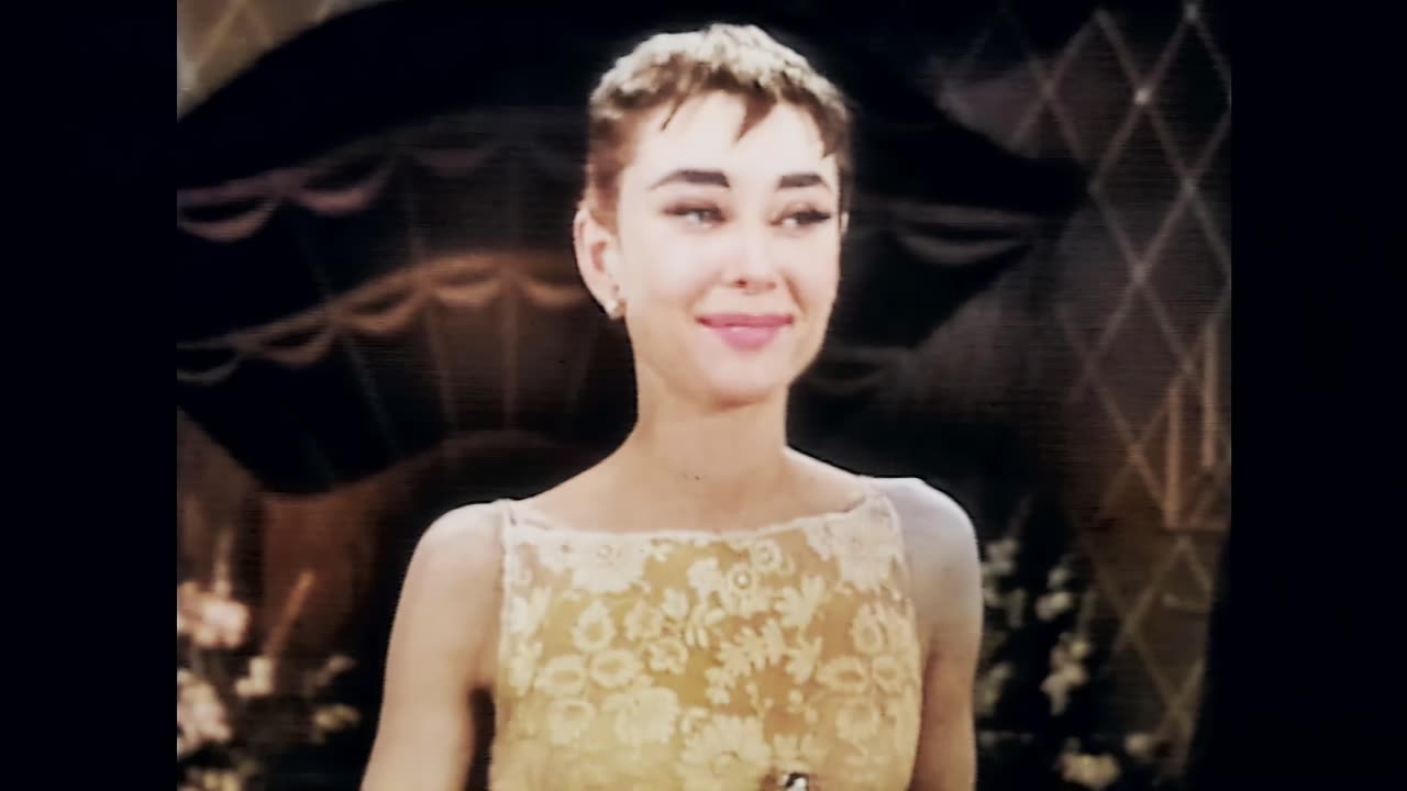 Audrey Wins Oscar 1954 colorized remastered 4k