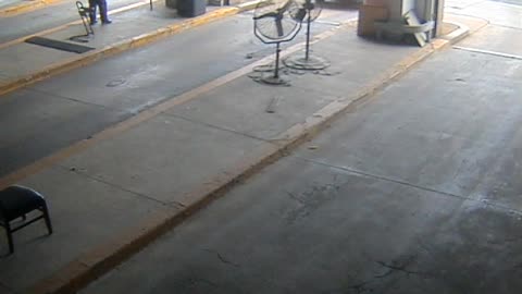 3138RHOBG3CStGarageLeftDoor_2021-01-06_12h02min40s083ms.mp4