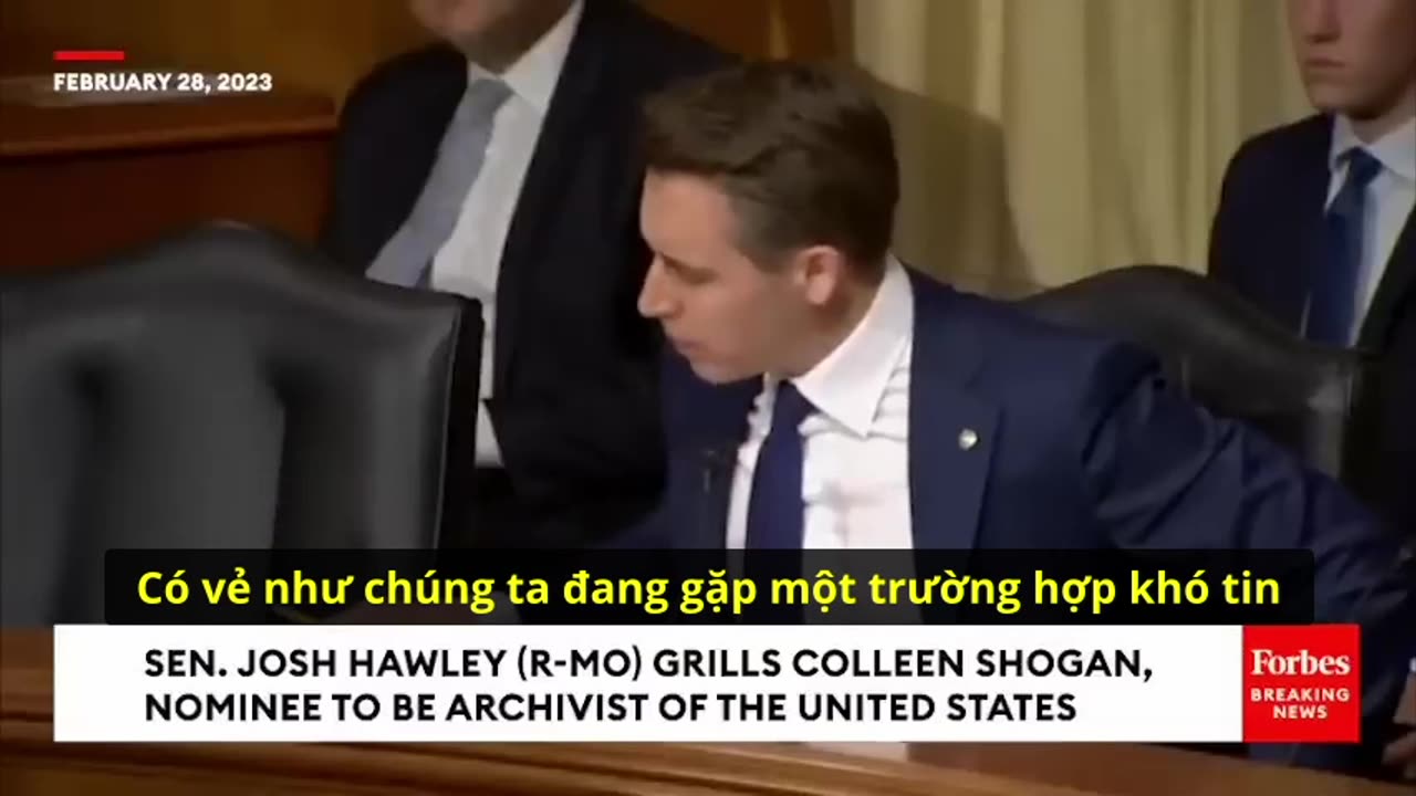 Thượng nghị sỹ Josh Hawley chất vấn Colleen Shogan