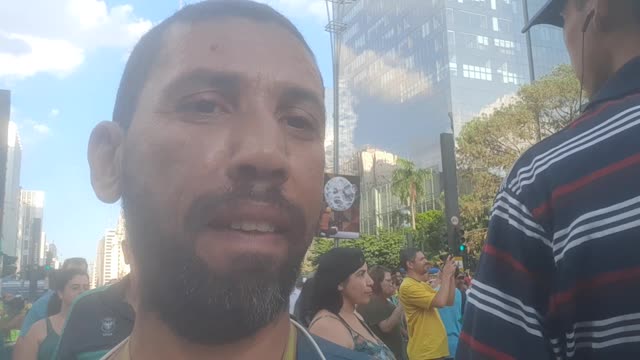 Manifestação em apoio a Bolsonaro na Paulista no Brasil, dia 1 de Maio dia do trabalhador !!!