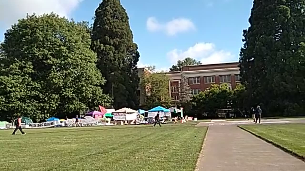 Campus Preaching: Polygamist Flag Bearers & Zionists Rebuked In Peace At A College Campsite