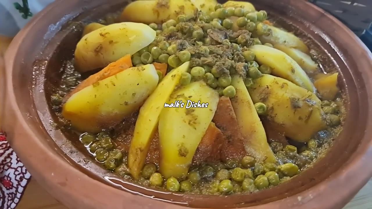 طاجين مغربي باللحم Moroccan tagine with meat