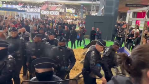 Chaos at an agricultural show in France