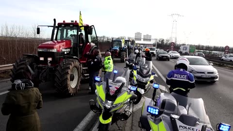 Protesting French farmers hold memorial ceremony