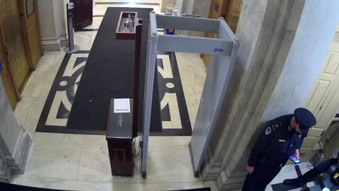 0163USCH01HouseCarriageDoor_2021-01-06_07h27min22s183ms.mp4