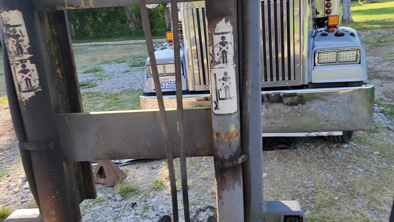 TEACHING THE WIFE HOW TO OPERATE THE FORKLIFT