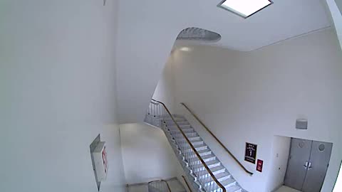 3148RHOB01Stair6_2021-01-06_11h00min02s287ms.mp4