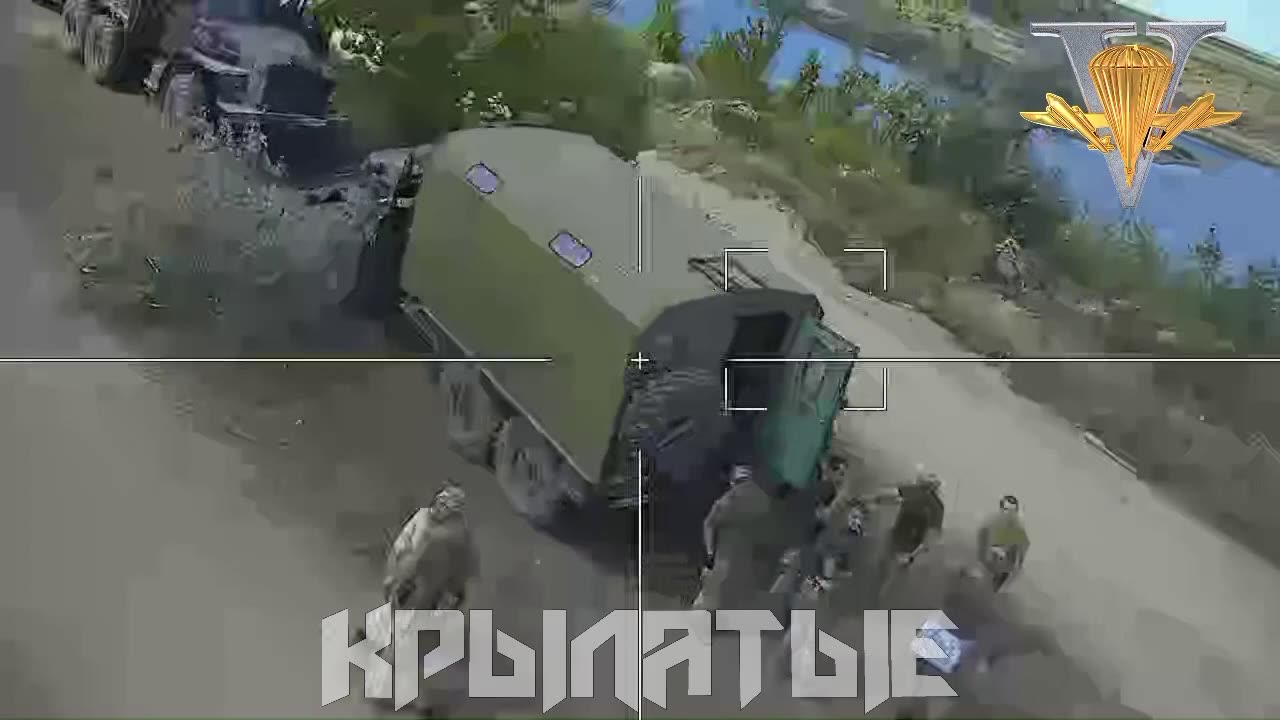 A Lancet kamikaze drone destroys a Ukrainian ZIL-131 KUNG, as well as the infantry that swarmed in.