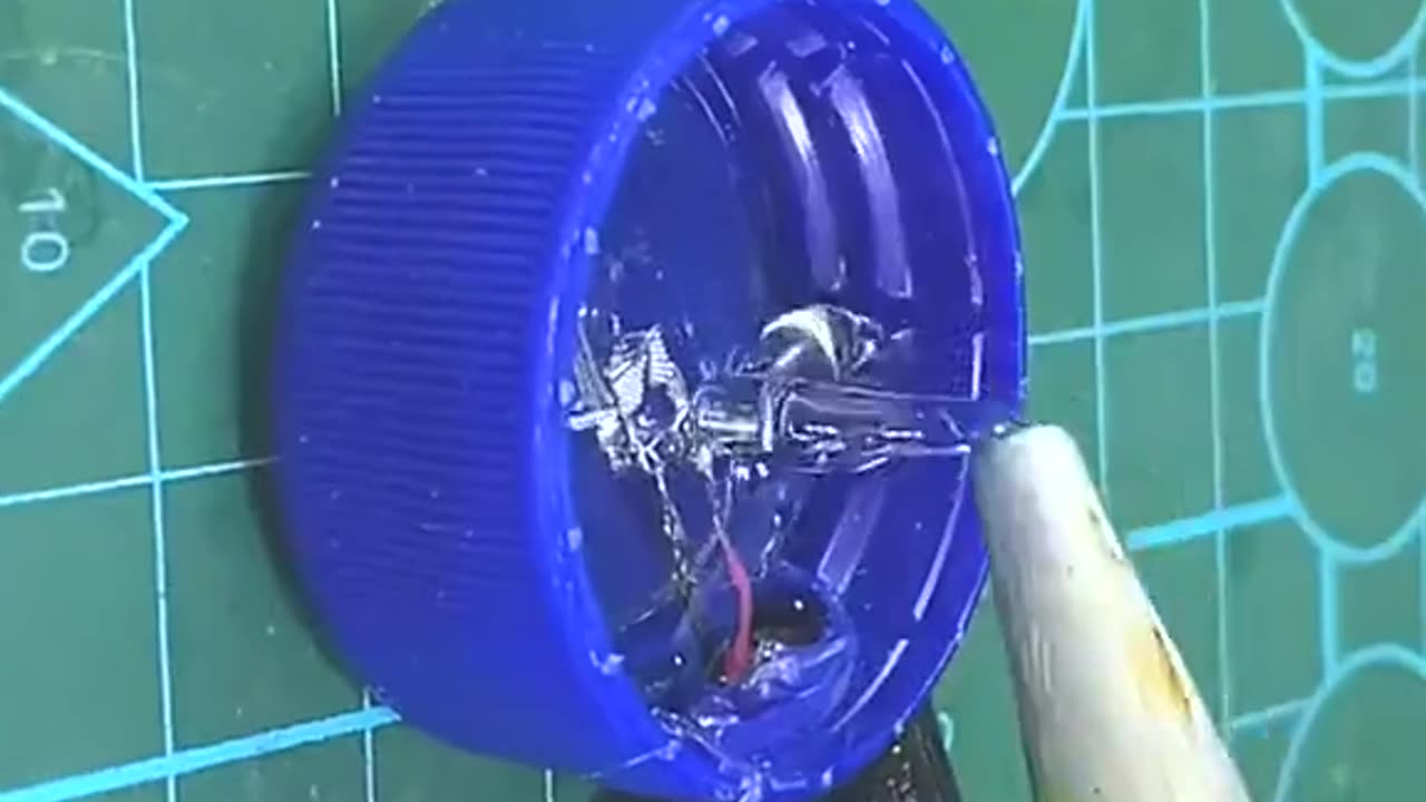 Construct charger light