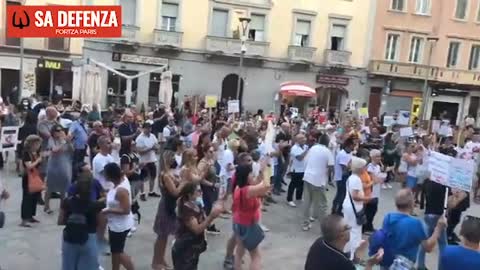 Cagliari manifestazione "21/08/21 Fragore del silenzio"