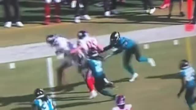 turf monster gets Daniel Jones again. New York Giants fans have seen this before