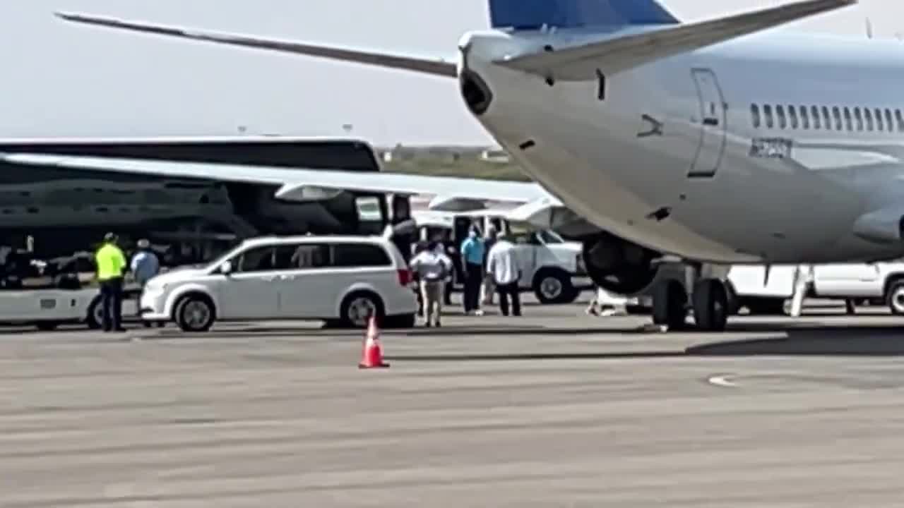 Illegals Bording Planes in El Paso