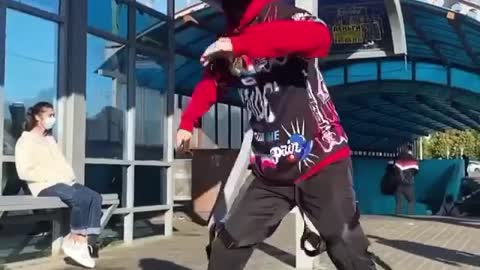 Shuffle dancers