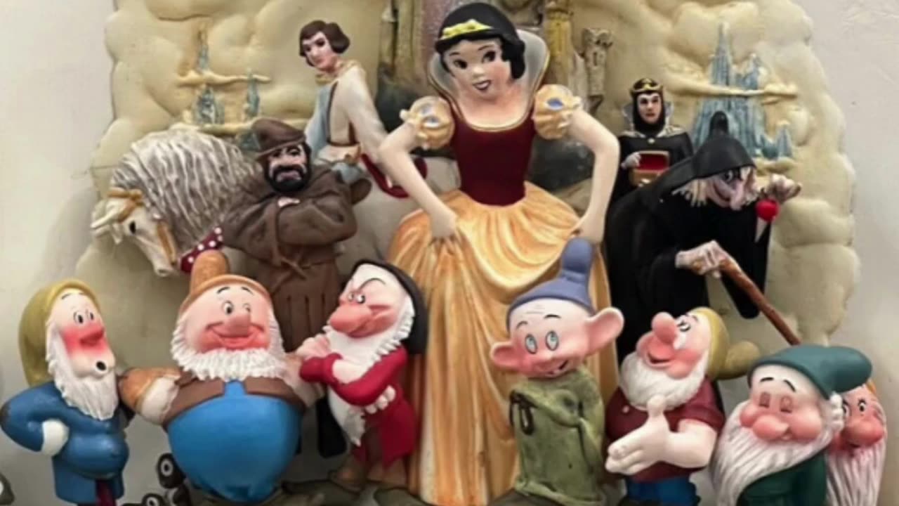 Disney Parks Snow White Sculpted 3D Movie Poster #shorts