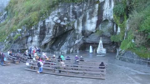 Rosary from Lourdes - November 28, 2023