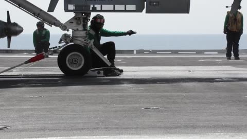 USS Abraham Lincoln Conducts Air Demonstrations in the Yellow Sea