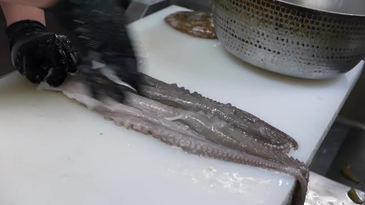 Octopus sashimi actually looks delicious