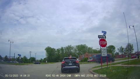 Drive From Dollar Tree, Telegraph Rd; To BP, Telegraph/Goddard, Taylor, MI, 5/13/23