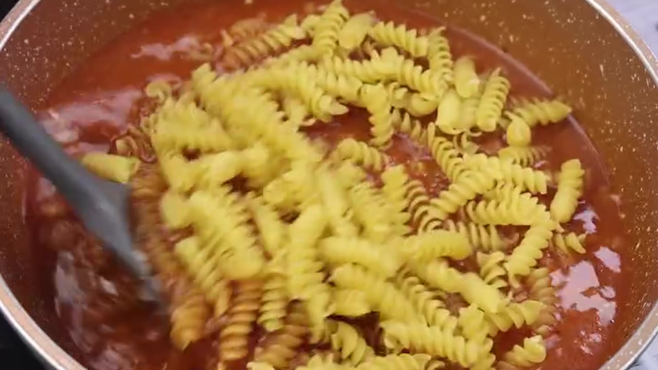 When I make pasta with tuna like that, there’s nothing left