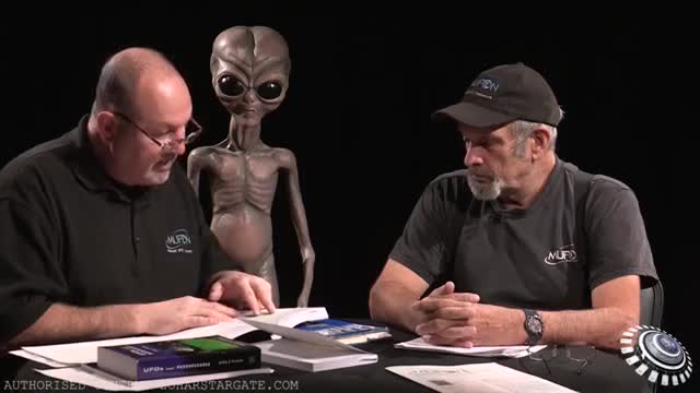 697. ALIEN PREDATORS are Hunting Humans