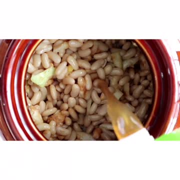 1907 Bean Pot Recipes: Baked Beans with Peanut Butter