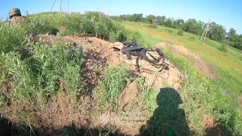 Ukrainians Fire on Russian Positions