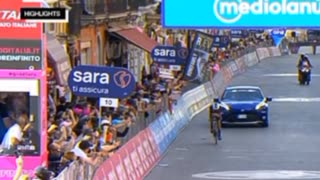 Remco Evenepoel gana la Etapa 1 / Giro de Italia 2023.