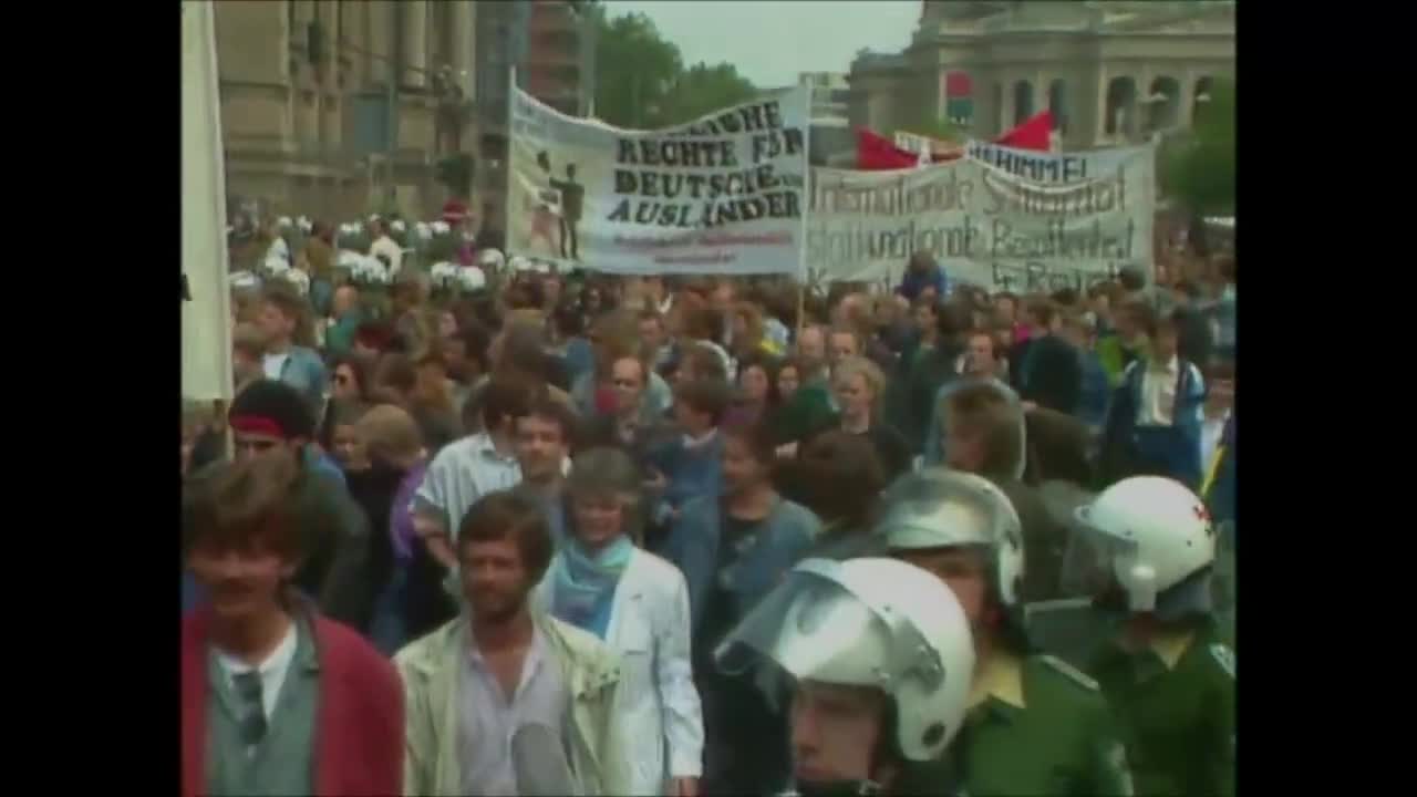 Nie wieder Deutschland, Claudia Roth