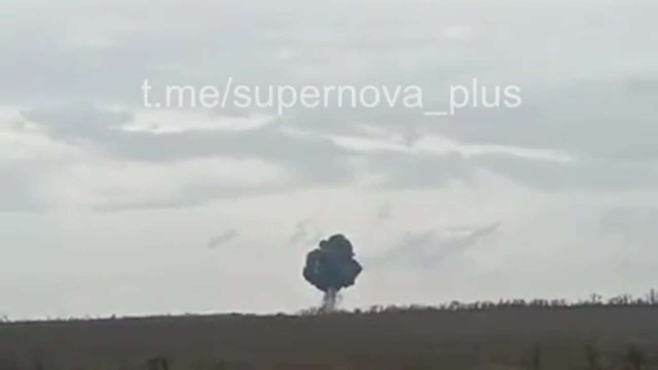 🔥The downing of a rashist attack aircraft by Ukrainian forces.