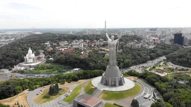 Statue in Kyiv