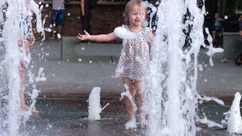 Funny kids and water ♥️🙈😊