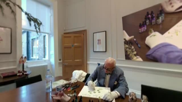 Join master shoemaker Manolo Blahnik in Virtual Reality