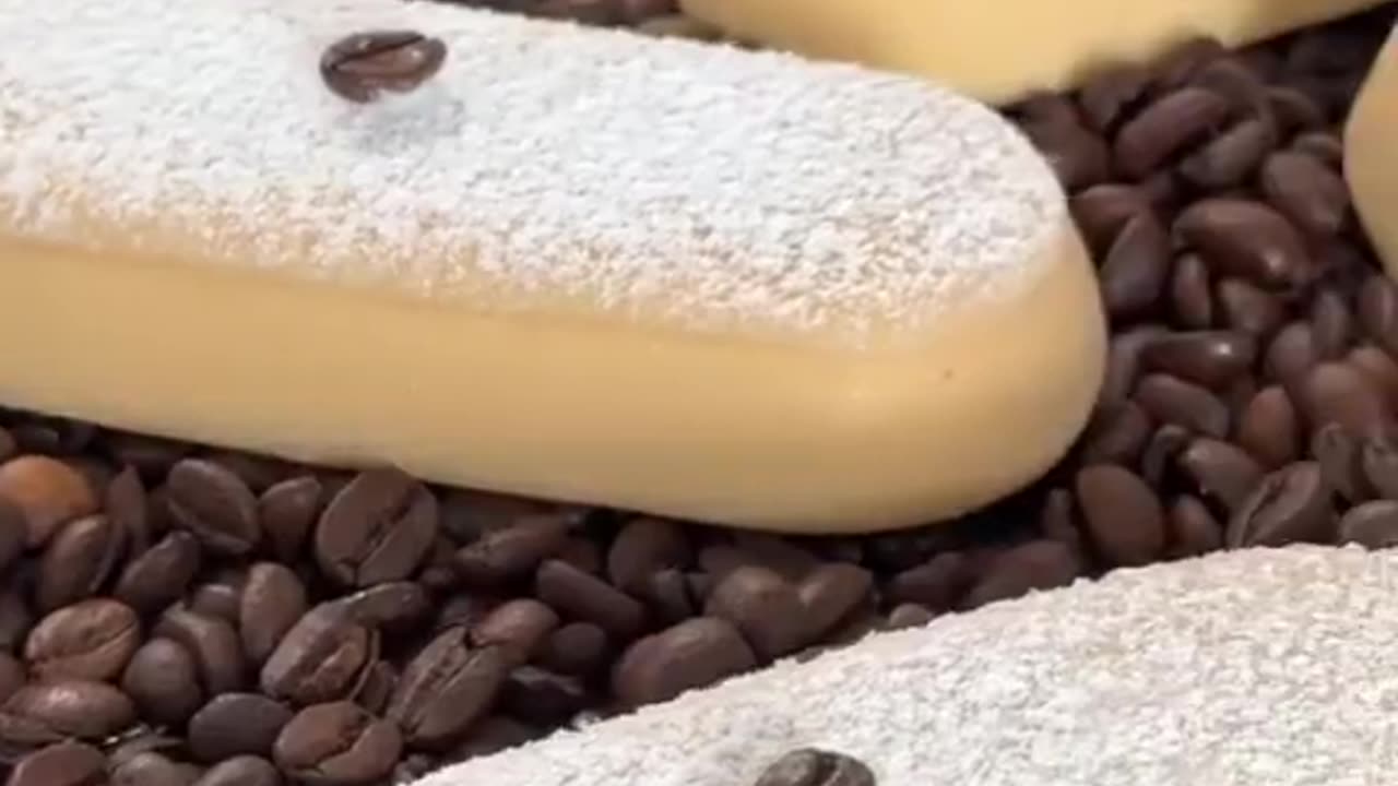 Have you ever seen aladyfinger-shaped tiramisu?