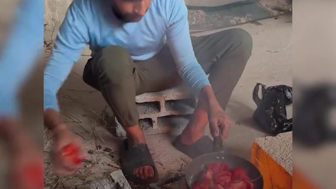 This is how a meal is made in Gaza