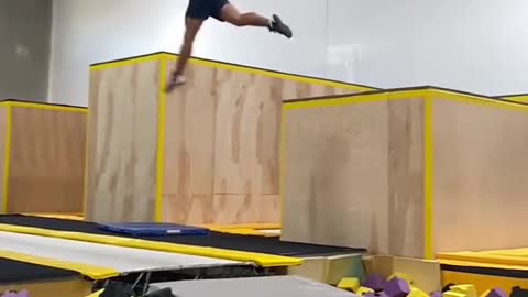 He stays in the air for so long 😳 (nathantsujiIG) #tumbling #gymnast #nodaysoff