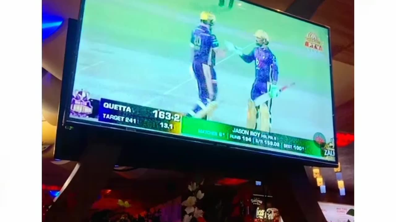 Jason Roy batting against zalmi