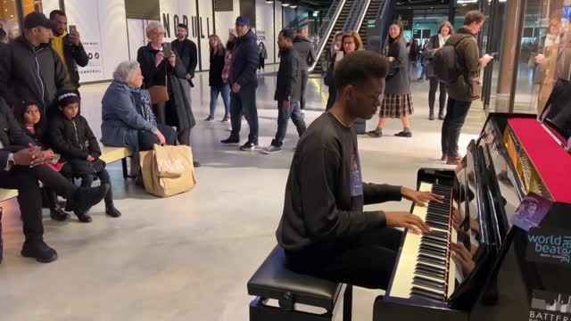 PLAYING ANDREW TATE THEME IN PUBLIC