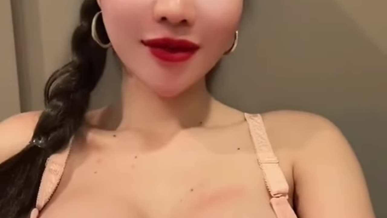 sexy big hot tits boobs