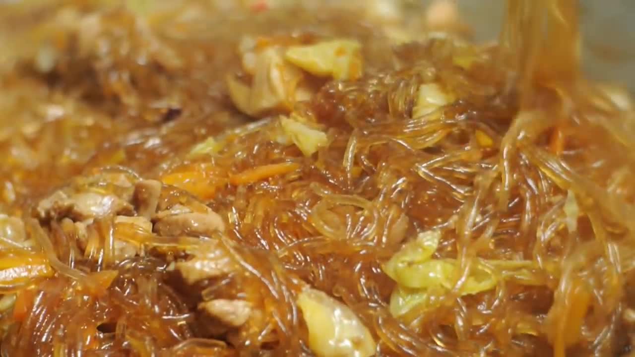 Sotanghon Guisado Recipe 🍜🐔🥕 (Sauteed Vermicelli Noodles)