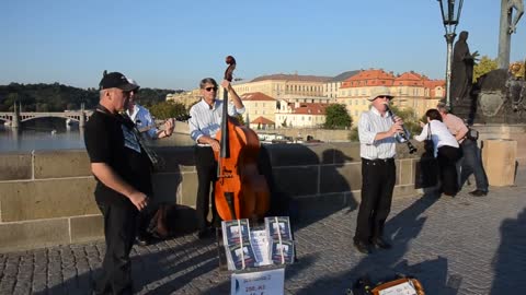 Jazz no Problem - Praha - Street Band