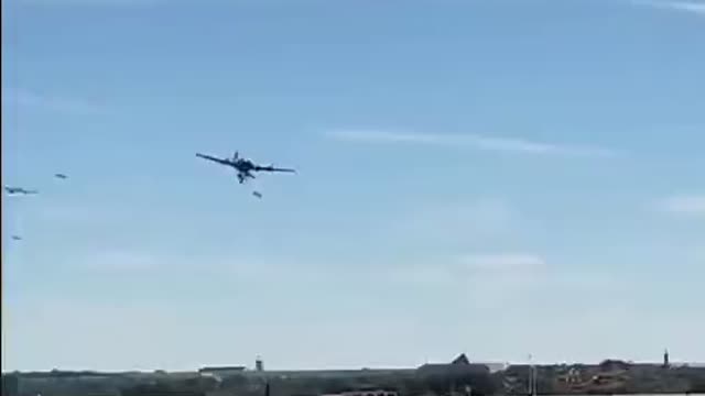 B-17 Crashes Into Other Plane At Dallas Air Show