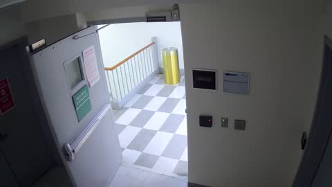 5180CHOBBANorthLobbyStair8_2021-01-06_07h20min02s510ms.mp4