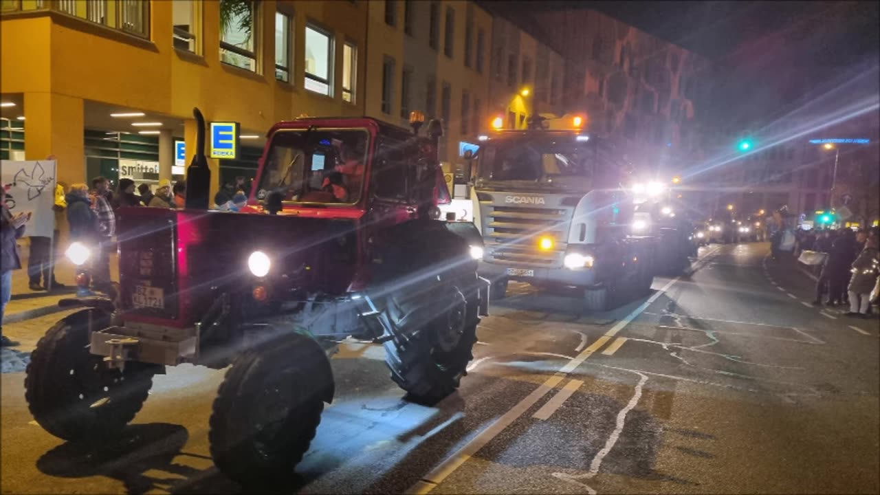 MONTAGSSPAZIERGANG + Landmaschinen, Gewerbl. KFZ - BAUTZEN, Kornmarkt, 29 01 2024, 156. MAHNWACHE 🕊