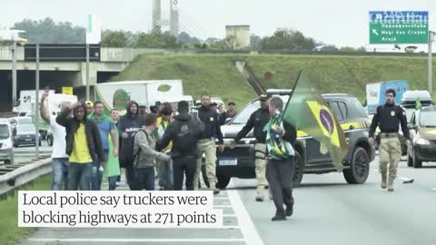 Brazil: Bolsonaro supporters block roads in protest against election defeat