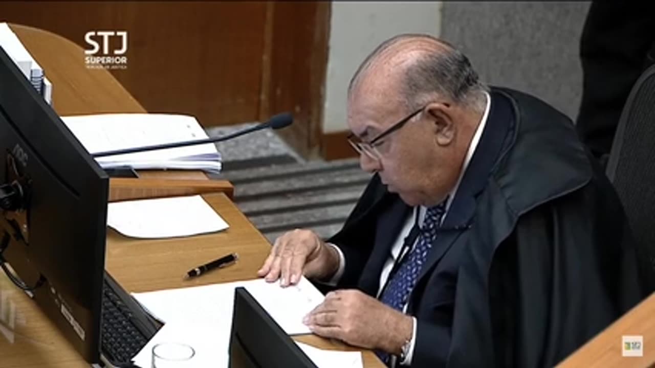 STJ reduz pena no caso tríplex e Lula pode deixar a prisão