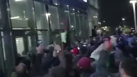 Muslims storming the international airport in Russia looking for Israel citizens