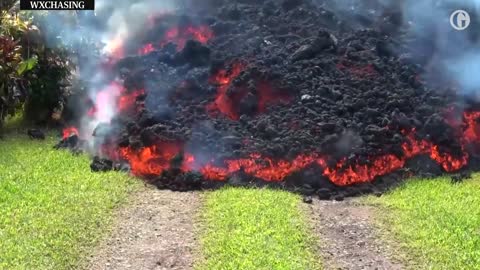 Dramatic timelapse footage shows lava engulfing car in Hawaii