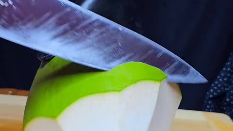 Coconut cutting skills